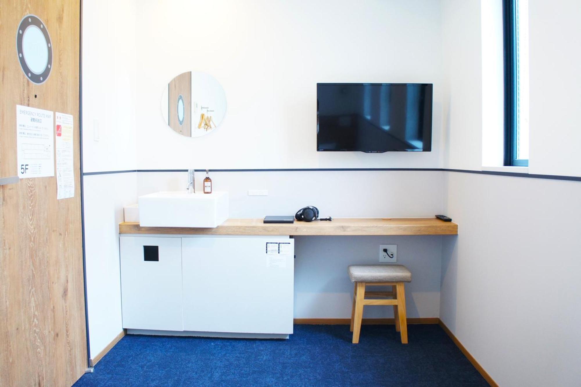 Webase Hakata Hostel Фукуока Экстерьер фото