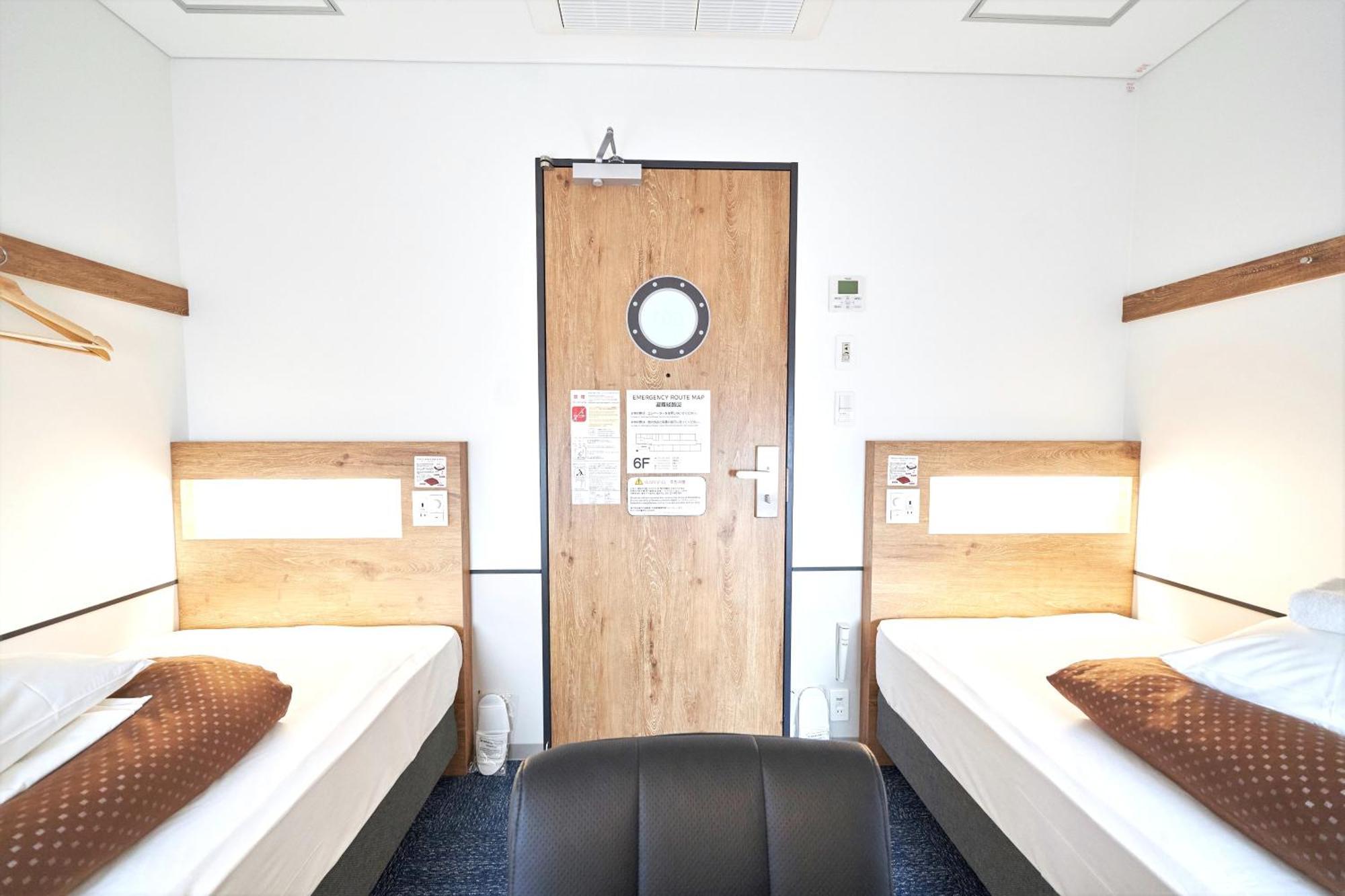 Webase Hakata Hostel Фукуока Номер фото
